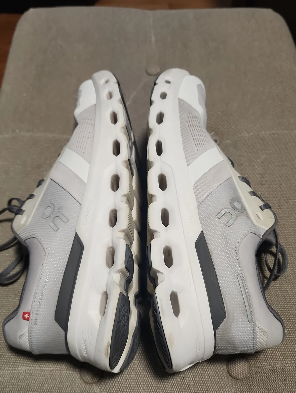 On Running Men's CloudRunner Cloudtec Gray/White Athletic Shoes, Size 12